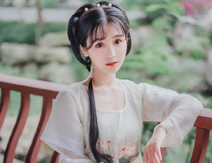 斗鱼人气小深深儿主播清纯写真照片